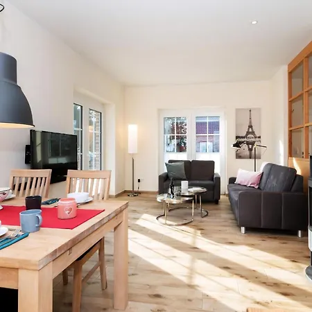Ferienhaus Ferienhaus Mit Terrasse, Garten Und Grill