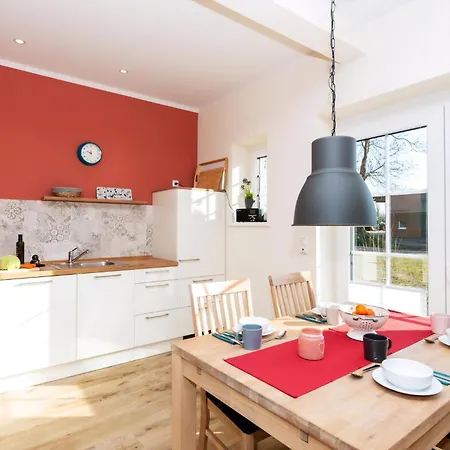 Ferienhaus Mit Terrasse, Garten Und Grill